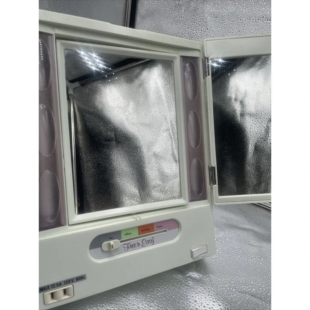 VINTAGE‎ FREE N' EASY LIGHTED TABLETOP ELECTRIC MAKEUP MIRROR MODEL 306-NAN LAMP
